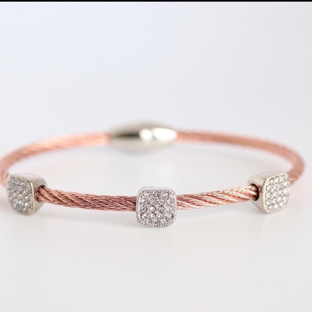 ⚜️💕⚜️Elegant Rose Gold and Silver Bracelet